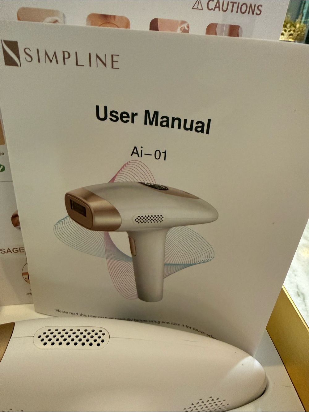 Ai-01 Handheld Hair Removal Device – White & Gold